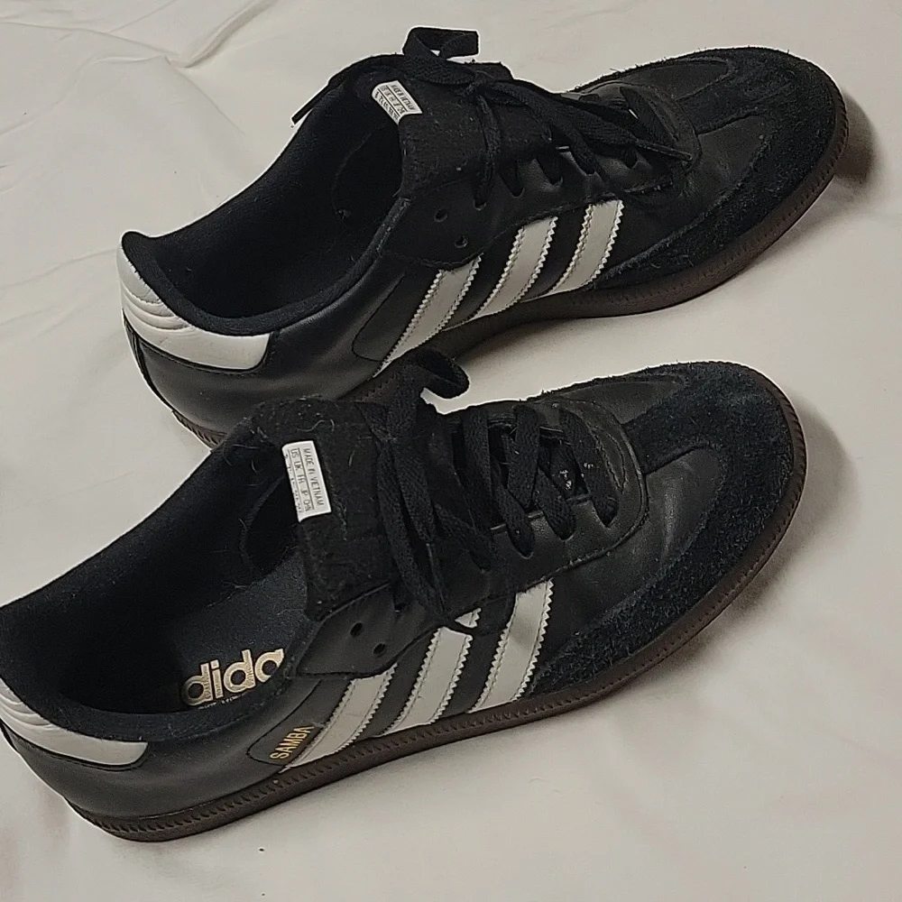 Adidas Samba Black and White Shoes - Picture 3 of 5